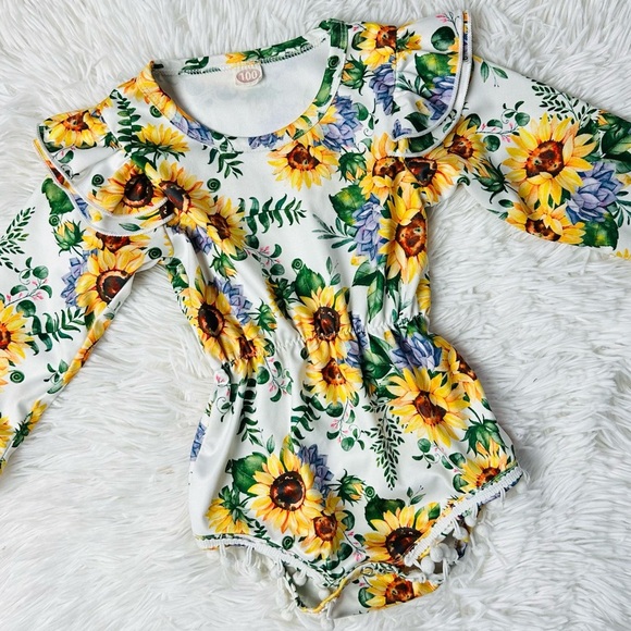 🌻Boho Chic sunflower tasseled long sleeve onesie size 6/12 months - Picture 2 of 7